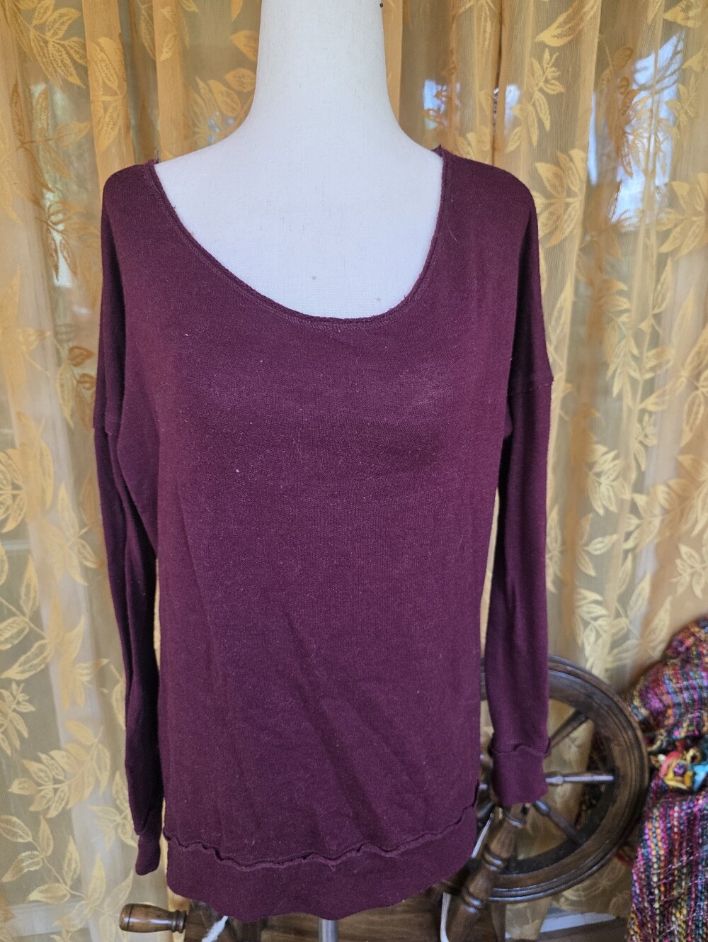 Maroon Wide Neck Scoop Long Sleeve Sweater Stretchy Size Extra Small